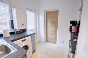 Photo 16- click for photo gallery